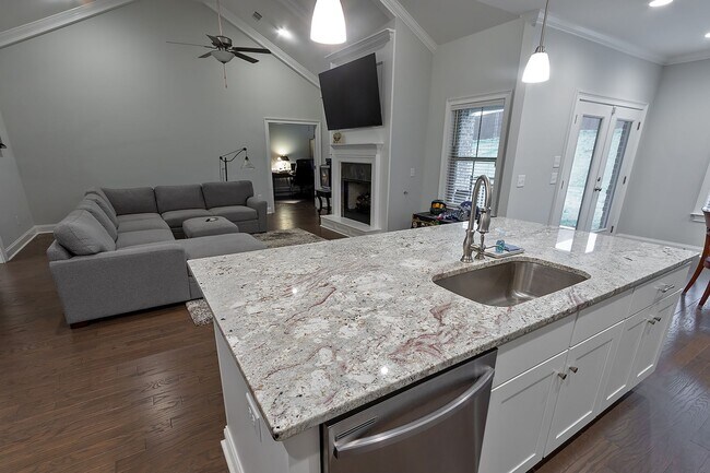 Building Photo - Home for Rent in Prattville