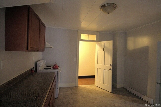 Building Photo - 9 Spring St