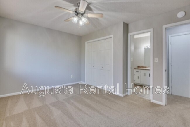 Building Photo - 2814A Thomas Lane