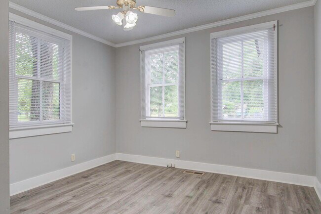 Building Photo - 1839 Elsey Dr