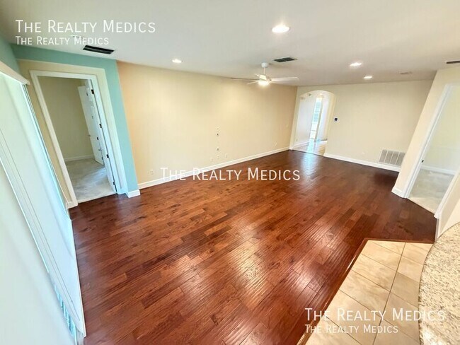 Building Photo - 11867 Padua Ln