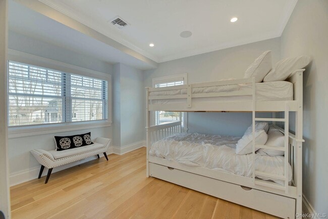 Building Photo - 165 Marine Pl