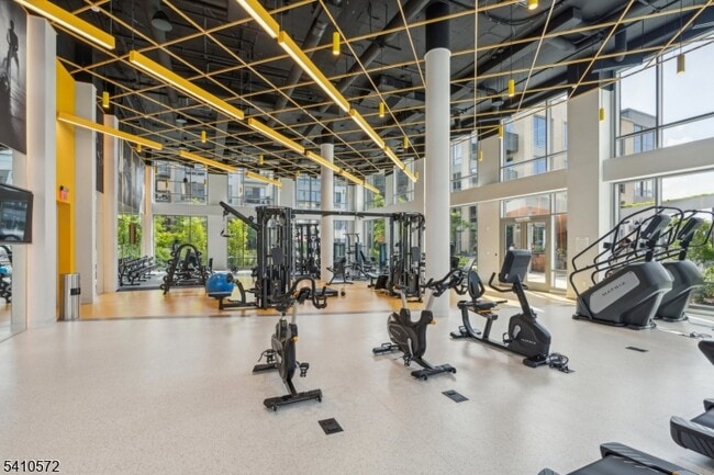 Building Photo - 4 Sadie Cir