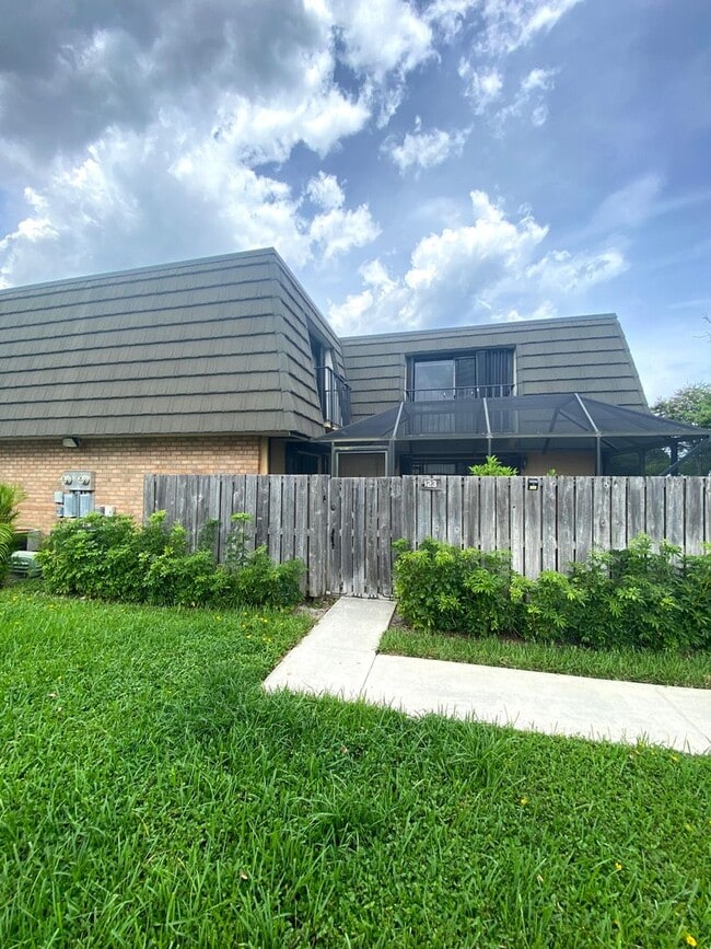 Primary Photo - Beautiful and well-maintained 2BR/2BA town...