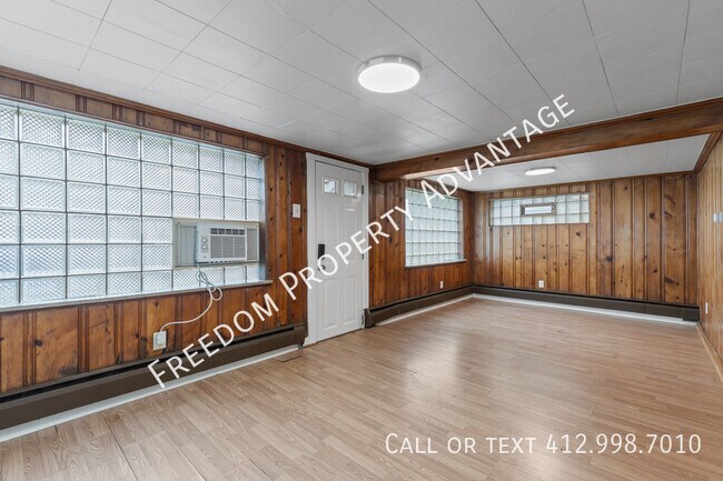 Building Photo - 122 Secane Ave