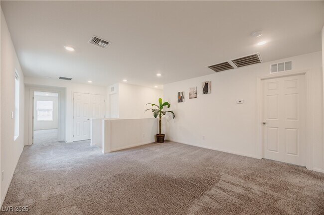 Building Photo - 5927 Coja St