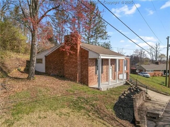 Building Photo - 1501 Knob Rd