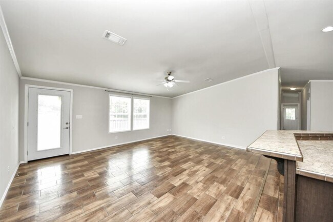 Building Photo - 4000 Mustang Rd