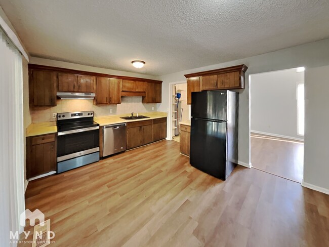 Building Photo - 5214 Amberwood Cir