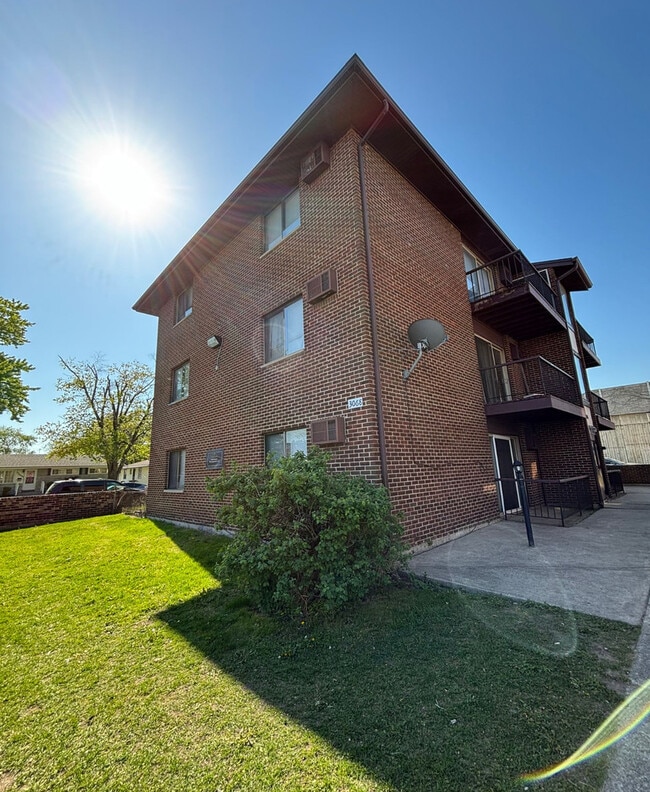 Primary Photo - 3068 Bernice Ave