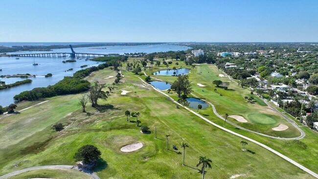 Building Photo - 235 Fordham Dr