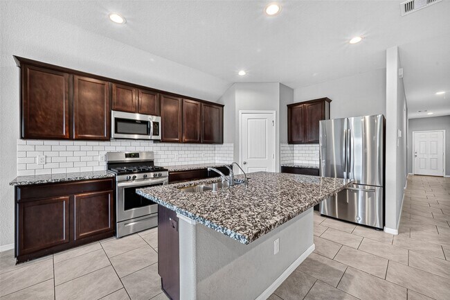 Building Photo - 29615 Breakwater Dr