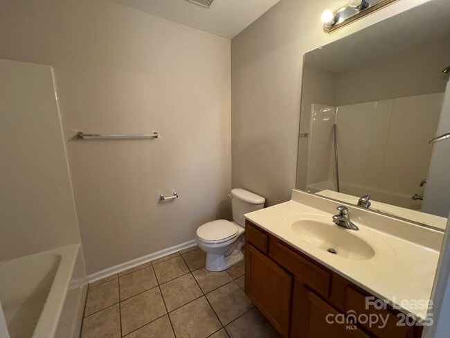 Building Photo - 128 Locomotive Ln