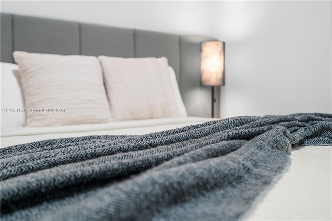 Building Photo - 3728 NW 19th Ave