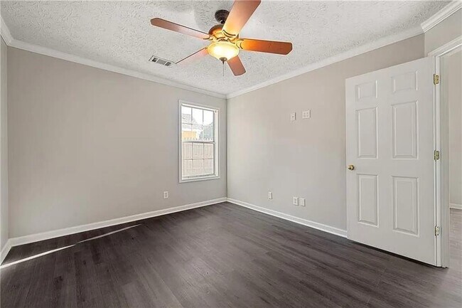 Building Photo - 2025 Brittania Cir