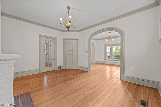 Building Photo - 1372 Bonnieview Ave