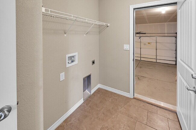 Building Photo - $2,550 - 4 Bed, 3 Bath Home in Colorado Sp...