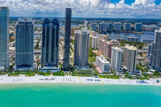 Building Photo - 17201 Collins Ave