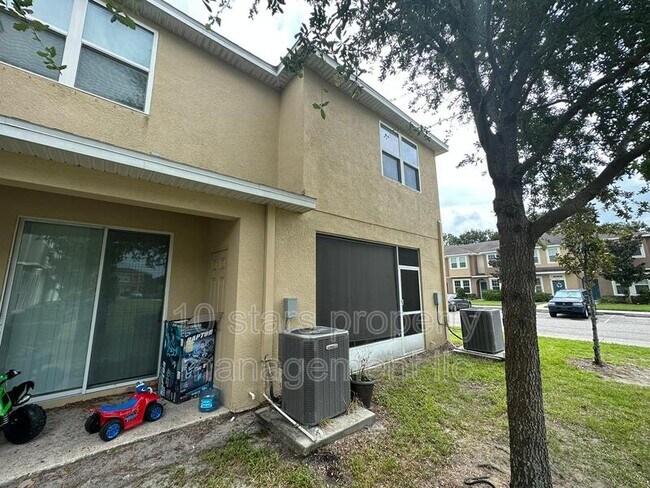 Building Photo - 7031 White Treetop Pl