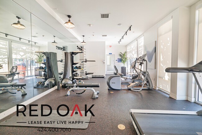 Building Photo - 11405 Chandler Blvd