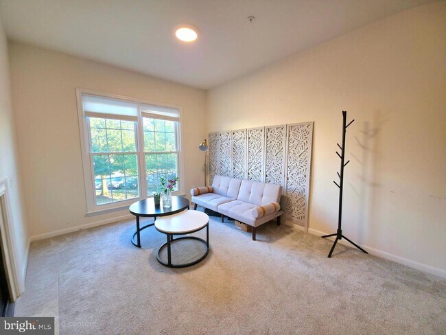 Building Photo - 5310 Birds View Ln