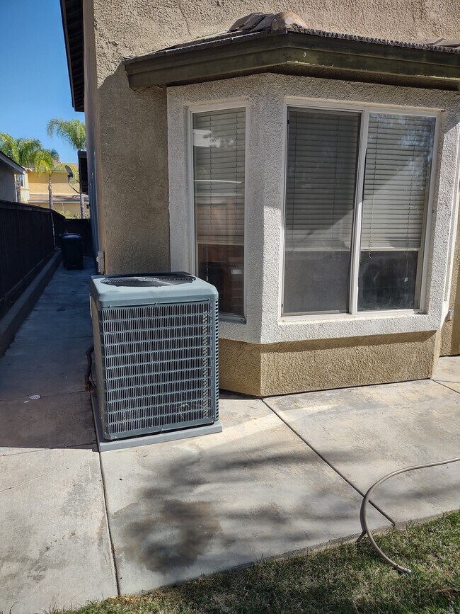 Building Photo - 40543 Chantemar Way