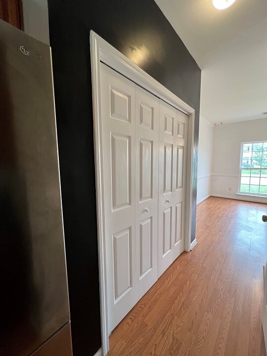 Building Photo - 570 Batty Way