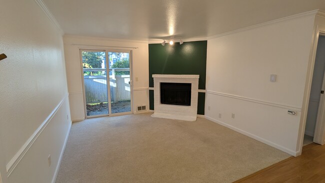 Living Room - 14200 NE 171st St