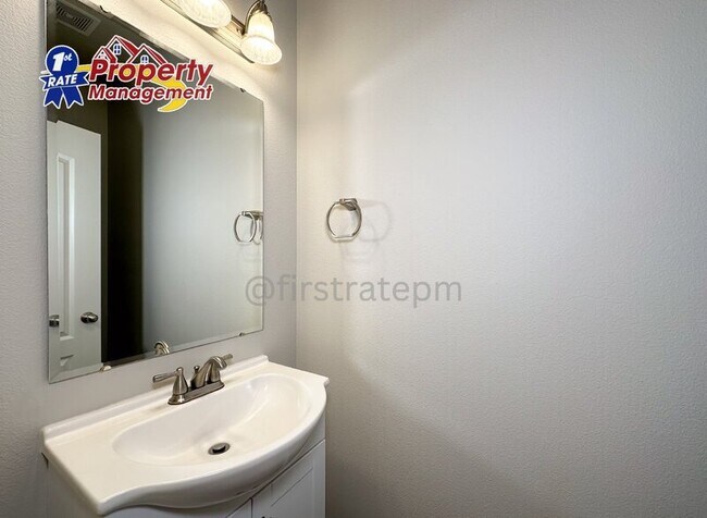 Building Photo - 2688 N Cinnamon Pl