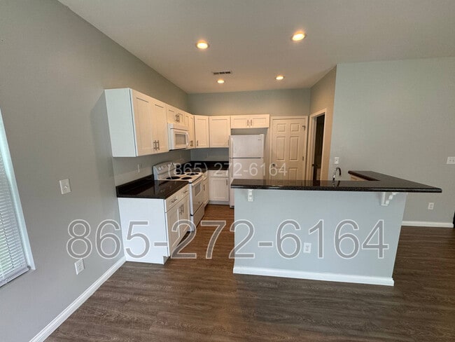 Building Photo - 4807 Fennel Rd