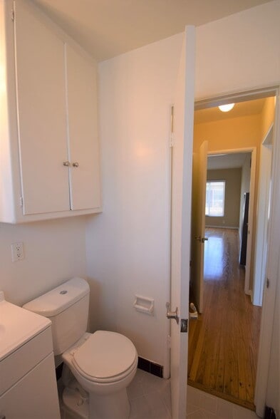 Building Photo - 823 Orange Grv Ave