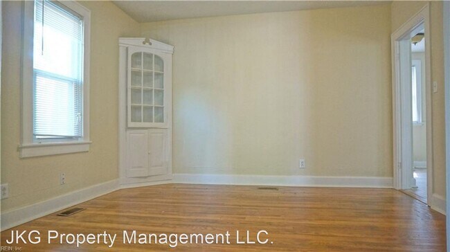 Building Photo - 3 br, 1 bath House - 49 Cedar Avenue