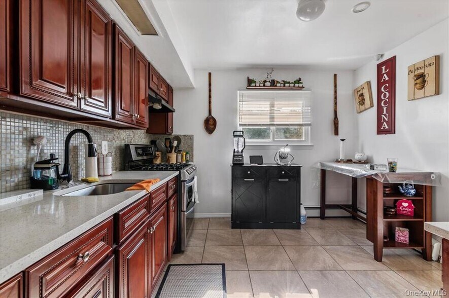 Building Photo - 22 Hudson Pl