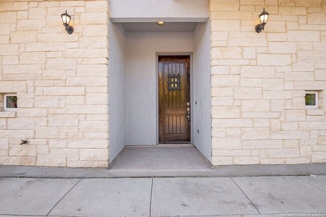 Building Photo - 139 San Salvador Ave