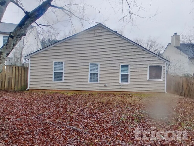 Building Photo - 7020 Setters Way