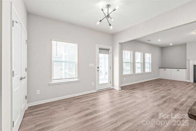 Building Photo - 5613 Amelia Ln