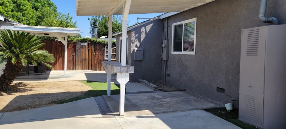 Back Yard - 6851 Wilbur Ave