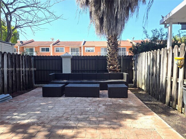 Building Photo - 120 SW 109th Ave