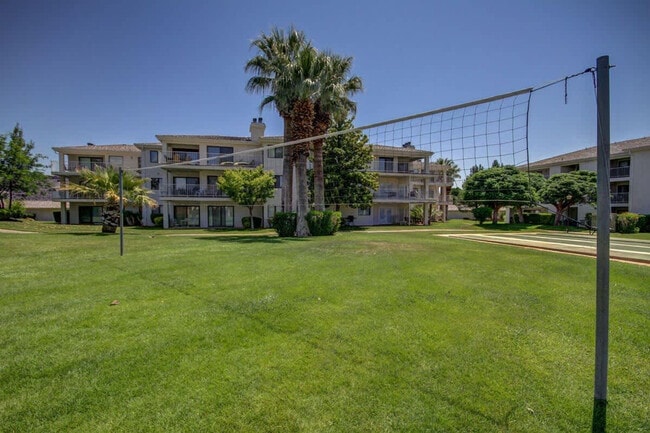 Building Photo - 1845 W Canyon View Dr