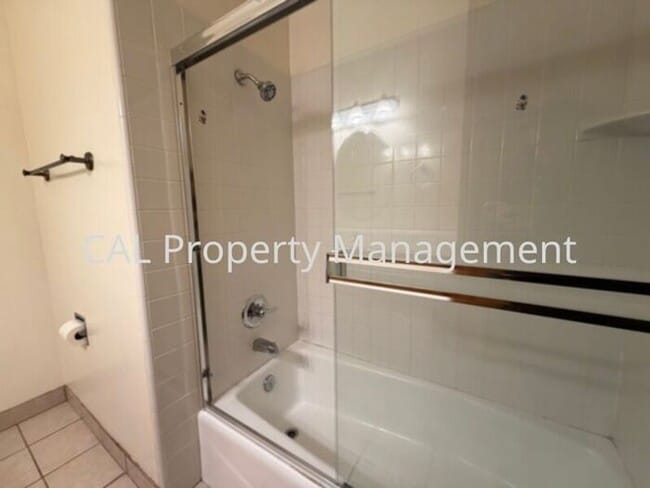 Building Photo - Beautiful 3 bedroom home in Hollister, CA!