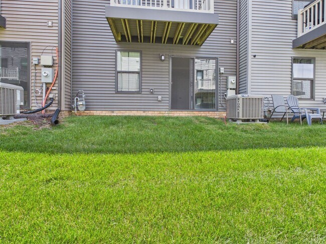 Building Photo - 2117 Old Manchester St