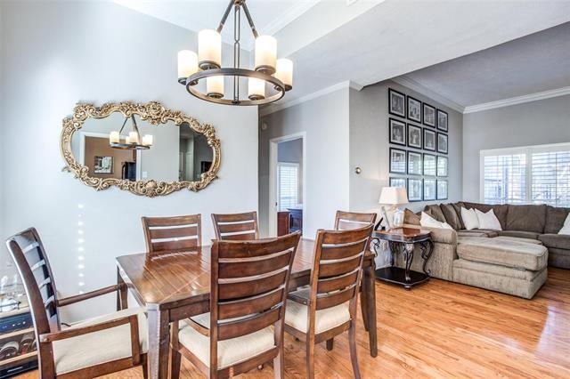 Building Photo - 10421 High Hollows Dr