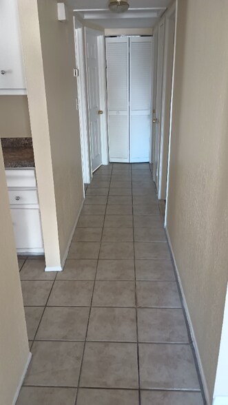 Building Photo - 7228 35th Ave N