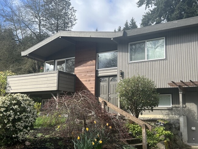 Building Photo - 401 109th Ave SE