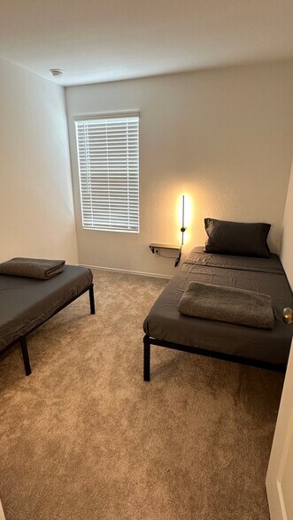 Building Photo - 67 Trinity Cir