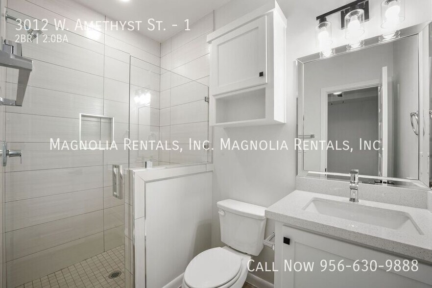 Building Photo - 3012 W Amethyst St