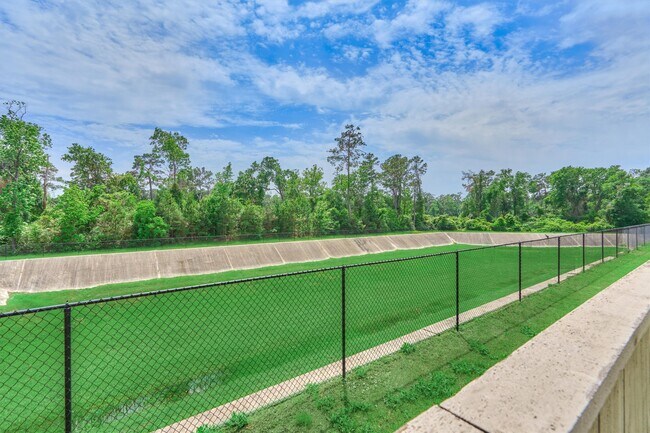 Building Photo - 2037 Carlson Creek Dr