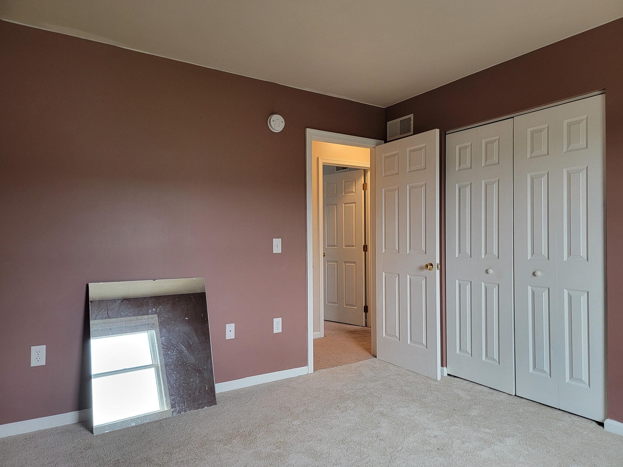 Building Photo - 390 Acorn Cir