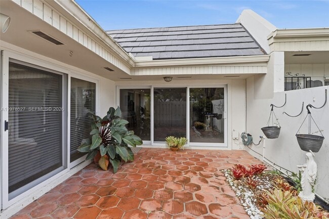 Building Photo - 8105 SW 81st Ct