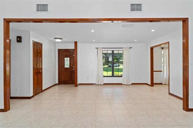 Building Photo - 4464 Willow Wind Ct